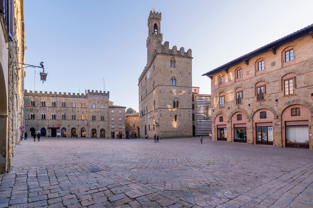 tour pullman Volterra