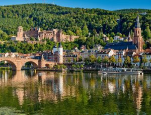 Luftaufnahme, Schloss Heidelberg shutterstock_1673752579