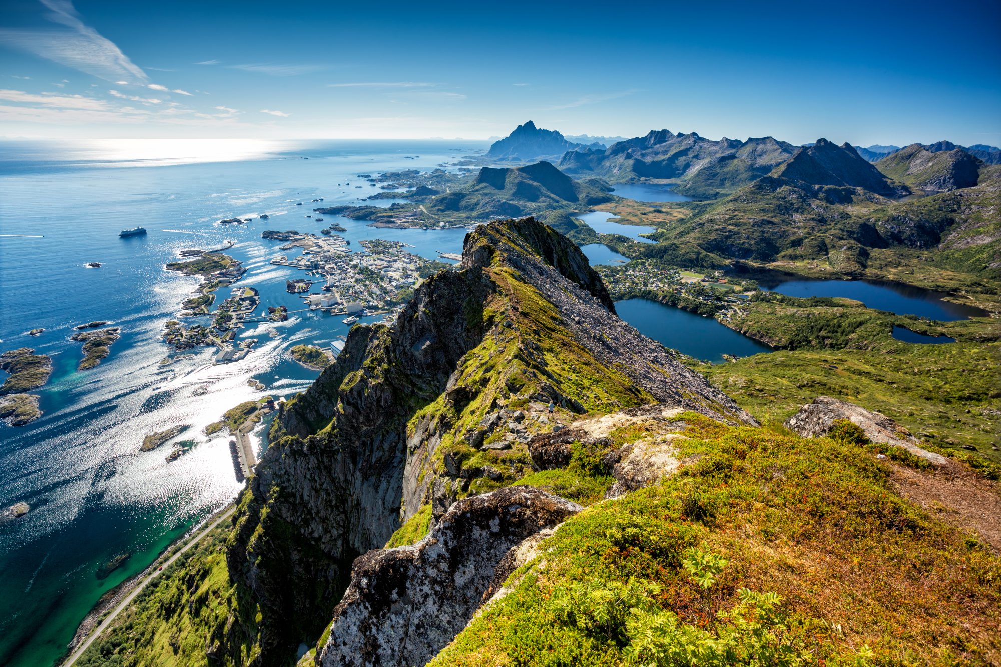 Svolvær, Lofoten, Norvegia shutterstock_602484506