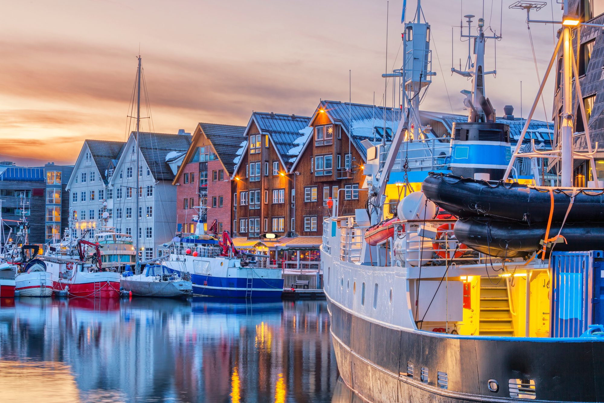 Tromso Norvegia shutterstock_1725008650